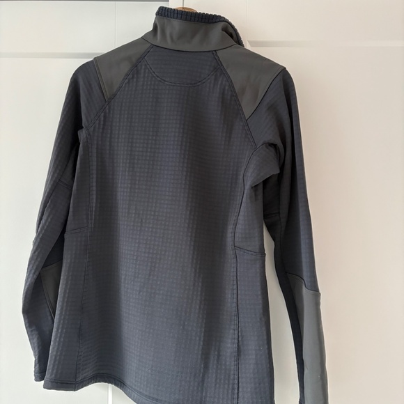 Patagonia Long-Sleeved R1® Fitz Roy Trout 1/4-Zip new with tags - Picture 6 of 8